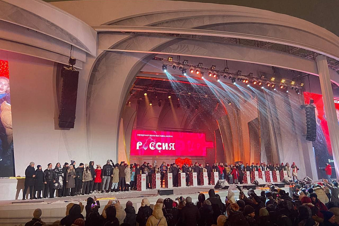 Жителей Кировской области приглашают сыграть свадьбу на ВДНХ в Москве