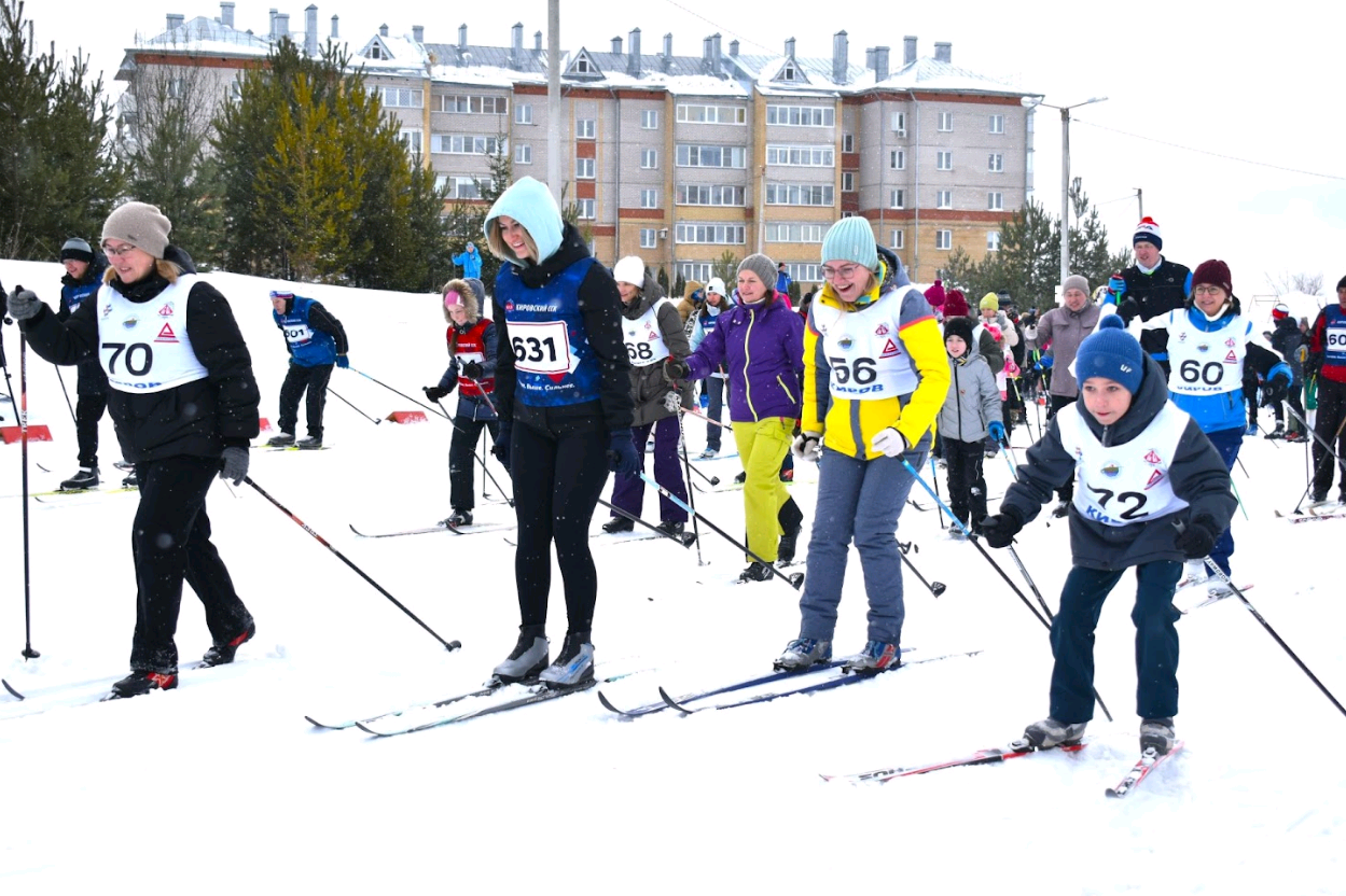 Мероприятие поддержала Юлия Чепалова: в Кирове прошли лыжные гонки за призы КССК