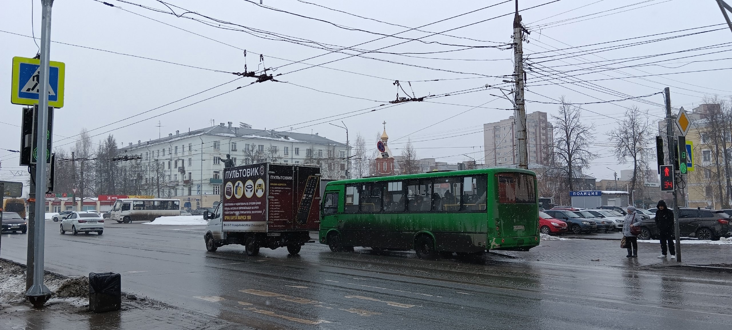 Кировчан призвали быть бдительными в общественном транспорте