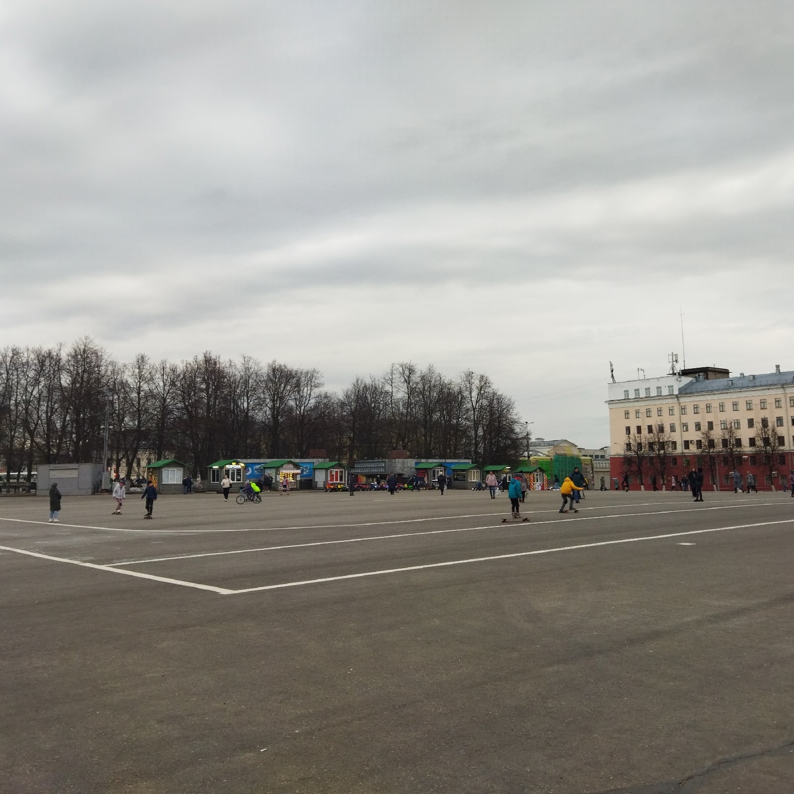 В Кирове ограничат движение транспорта у Театральной площади