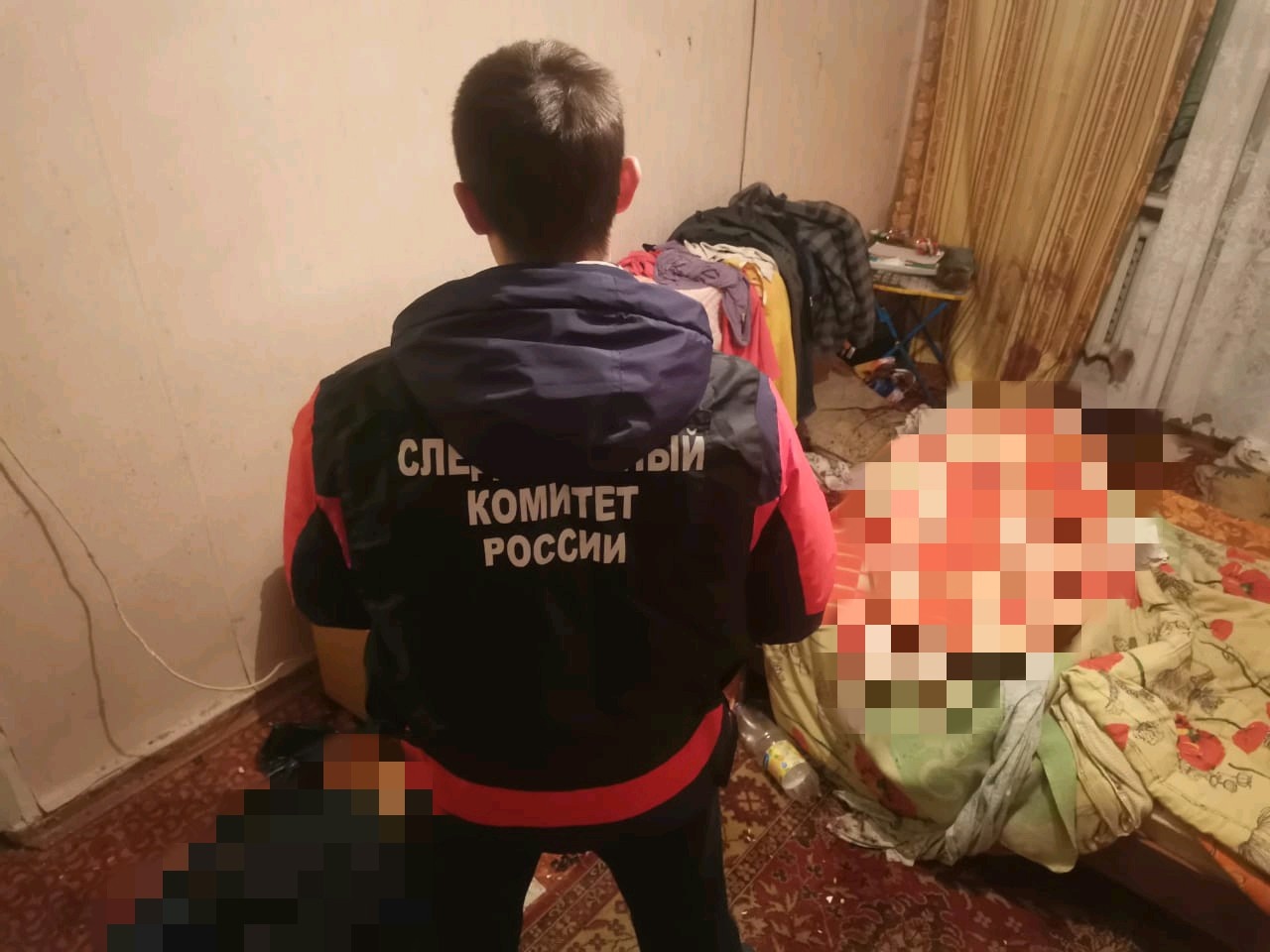 В Нововятске 26-летний парень жестоко расправился с матерью, ударив ножом в шею