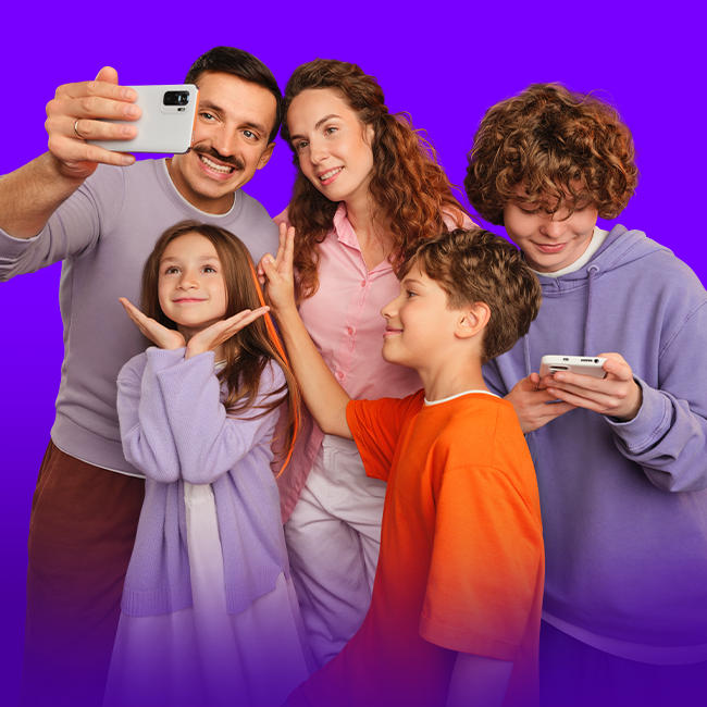 Семейный бум: "Ростелеком" зафиксировал рост подключений к цифровым услугам и мобильной связи