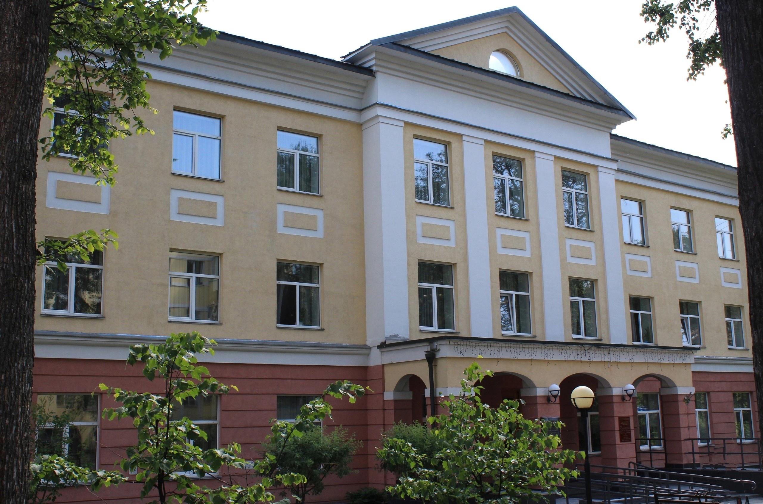 В Кирове потратят 1,2 миллиона рублей на подсветку библиотеки имени Герцена