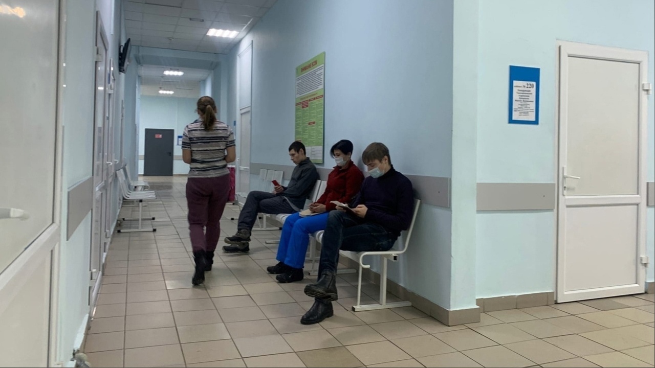 В Кировской области зафиксировали первую за 3,5 месяца смерть от коронавируса