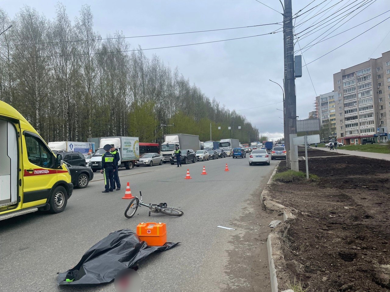 В Кирове на перекрестке улиц Московской и Производственной машина насмерть сбила ребенка 