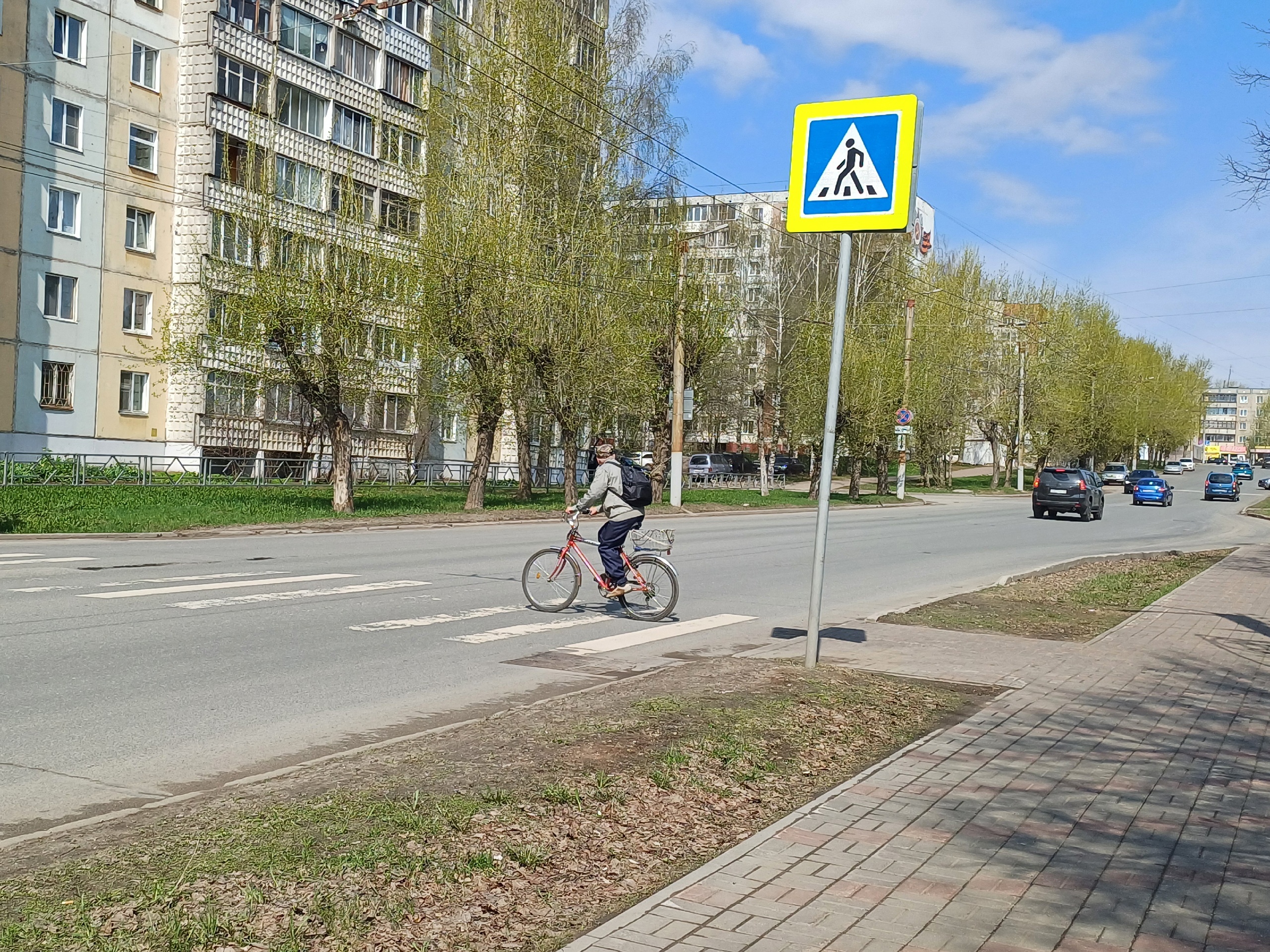 Кировчане боятся переходить дорогу: это самый опасный пешеходный переход в городе