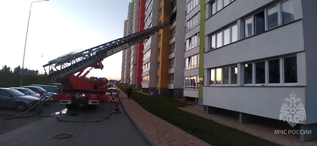 В Кирове произошел пожар в многоэтажке на улице Анжелия Михеева