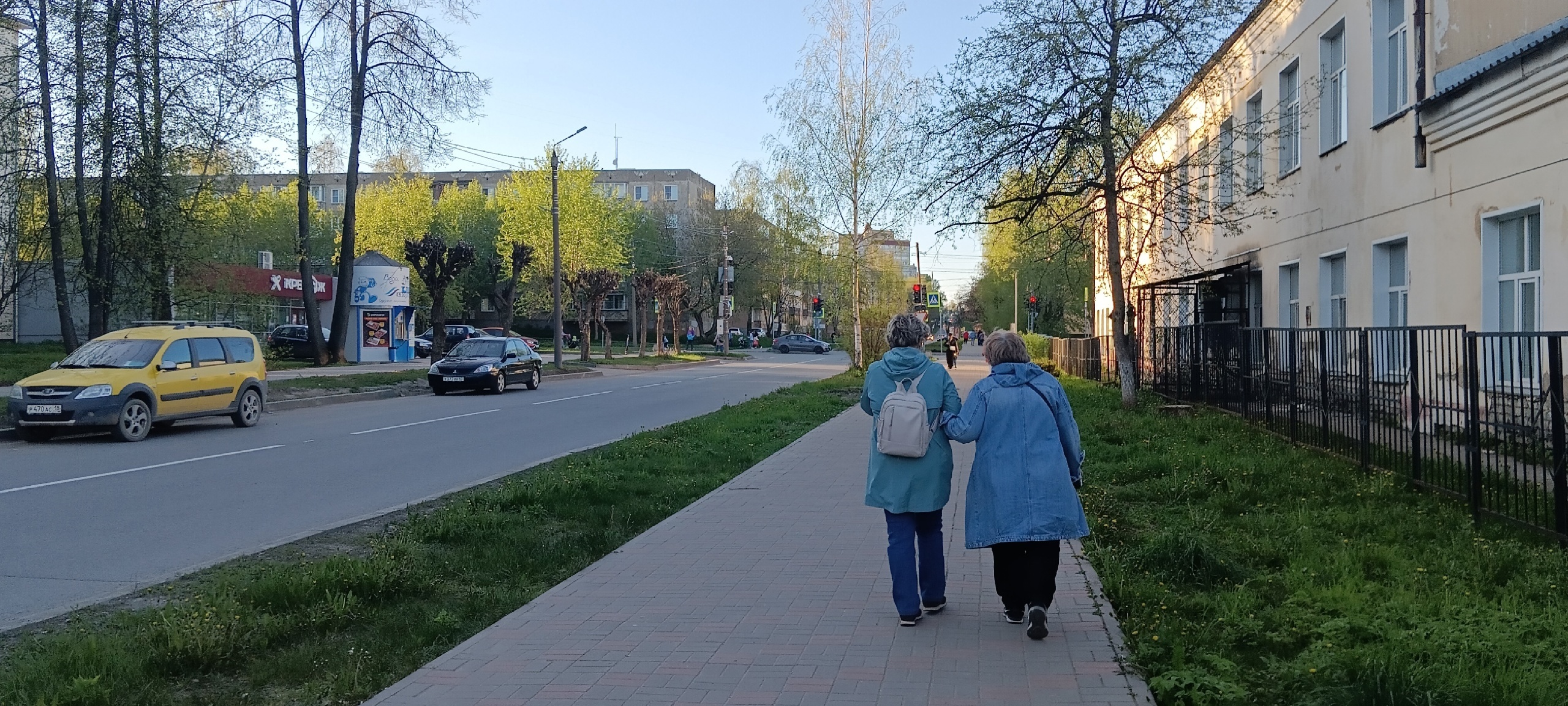 Люди танцуют от радости: в России решили снизить пенсионный возраст