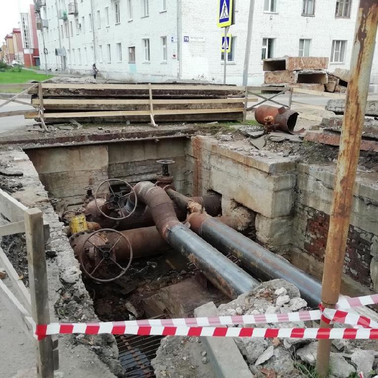 В Кирове прокуратура принудила администрацию найти владельца бесхозных труб