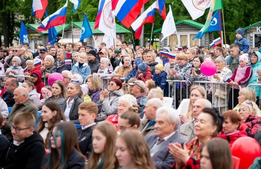 Власти Кирова потратили более 500 тысяч рублей на выступления двух групп 12 июня