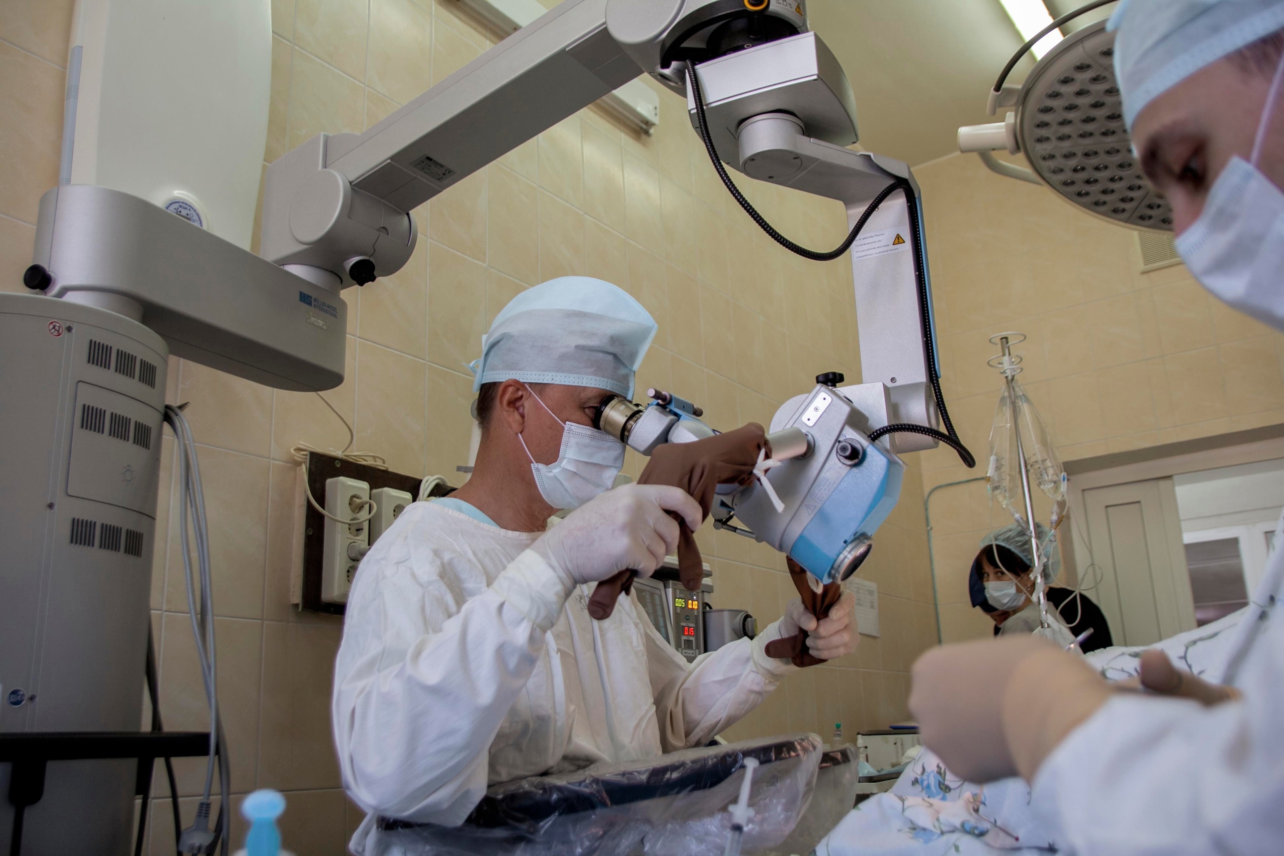 Кировские хирурги выполнили сложнейшую операцию, чтобы восстановить мужчине слух
