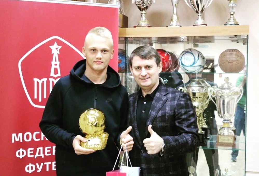 Лучший футболист этого сезона Константин Тюкавин проводит отпуск в Кирове