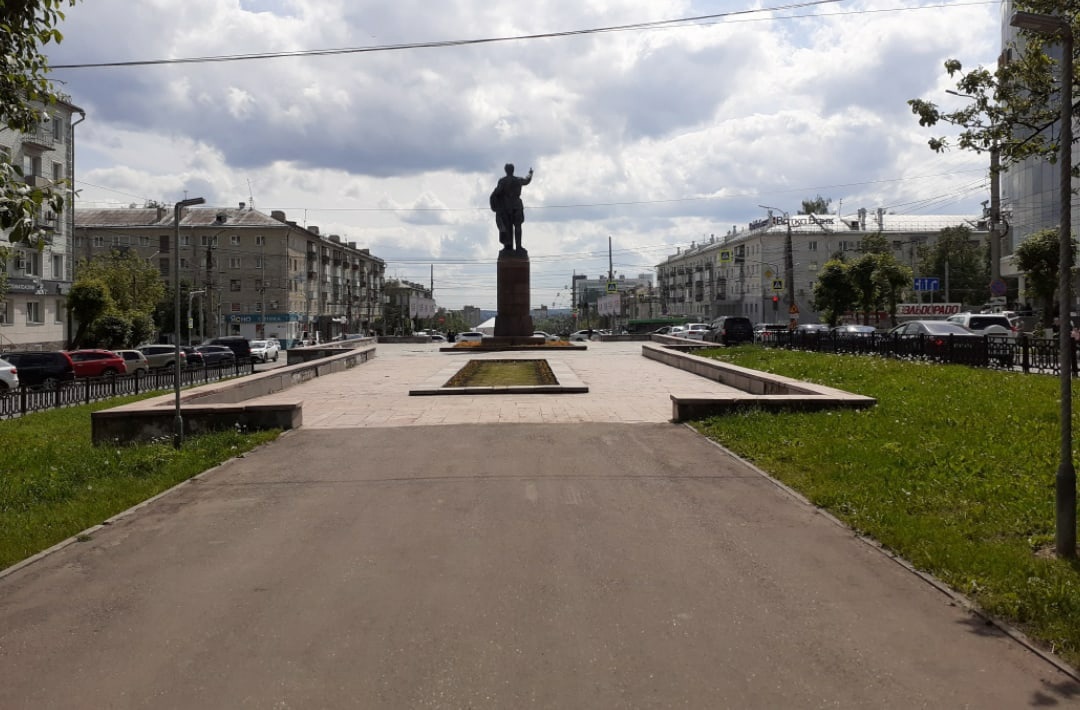 В центре Кирова организуют пикет против переименования двух городских площадей 