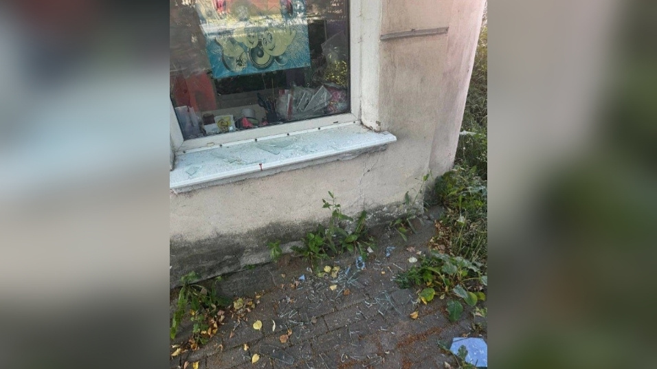 В Слободском девушки напали на сотрудницу магазина и облили ее зеленкой