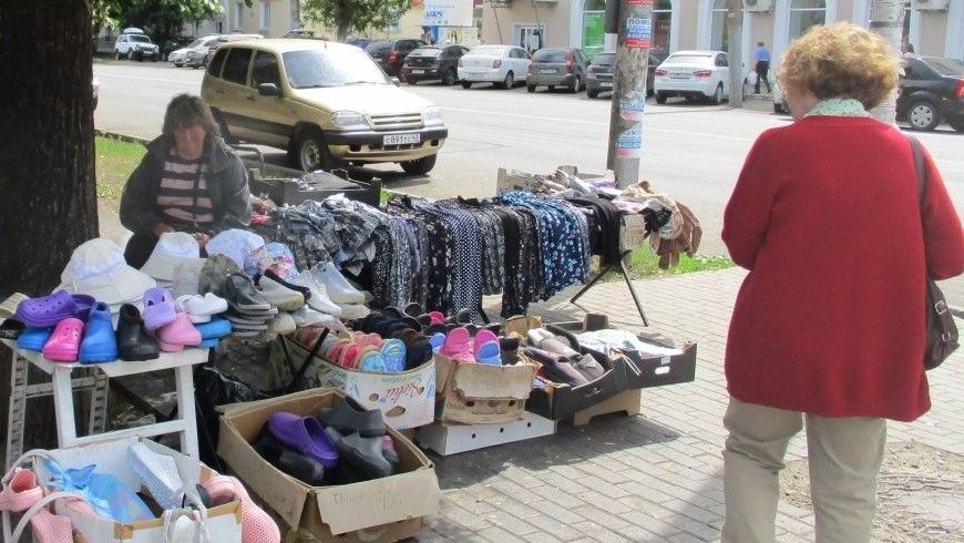 Кировские полицейские разогнали еще несколько компаний нелегальных торговцев