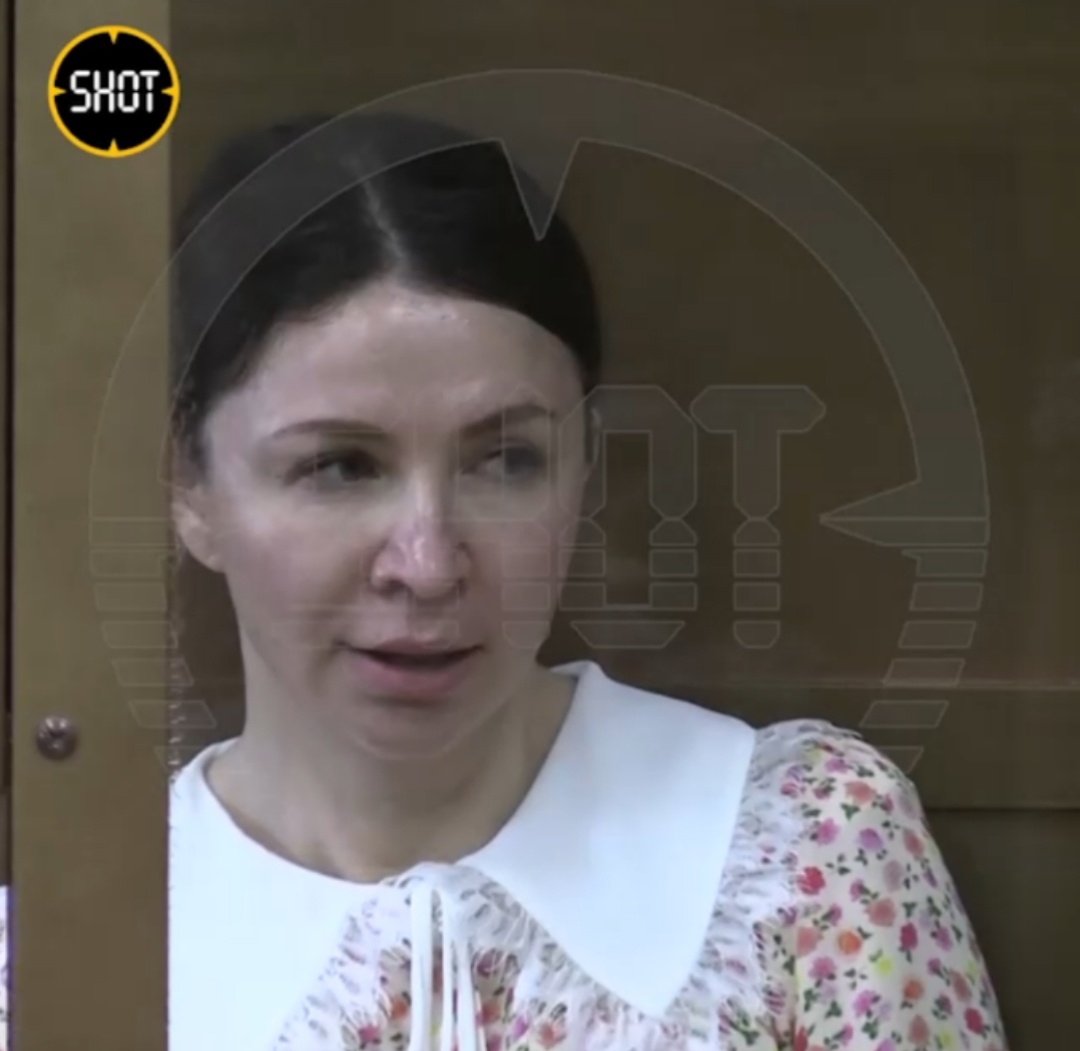 Елена Блиновская назвала себя патриотом и посылала воздушные поцелуи на суде
