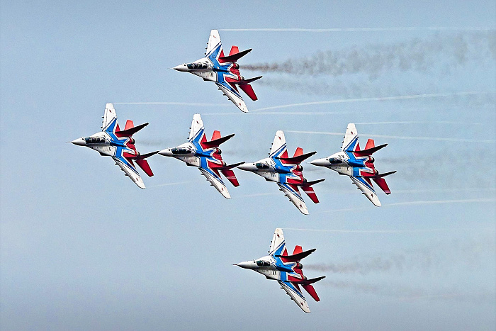 Легендарные "Стрижи" покажут высший пилотаж на юбилее города Кирова