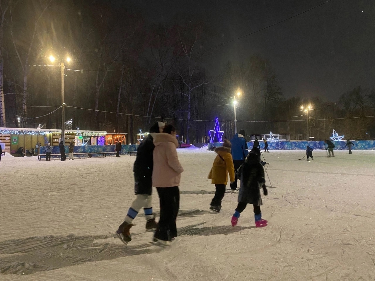 В Кирове выделяют 1,2 млн рублей на два катка в Коминтерне и Кочуровском парке