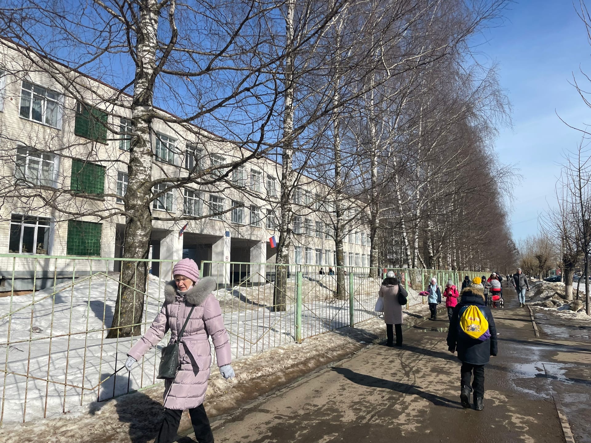 Весенние каникулы в школах перенесли, утвердили новые даты - родители не в восторге