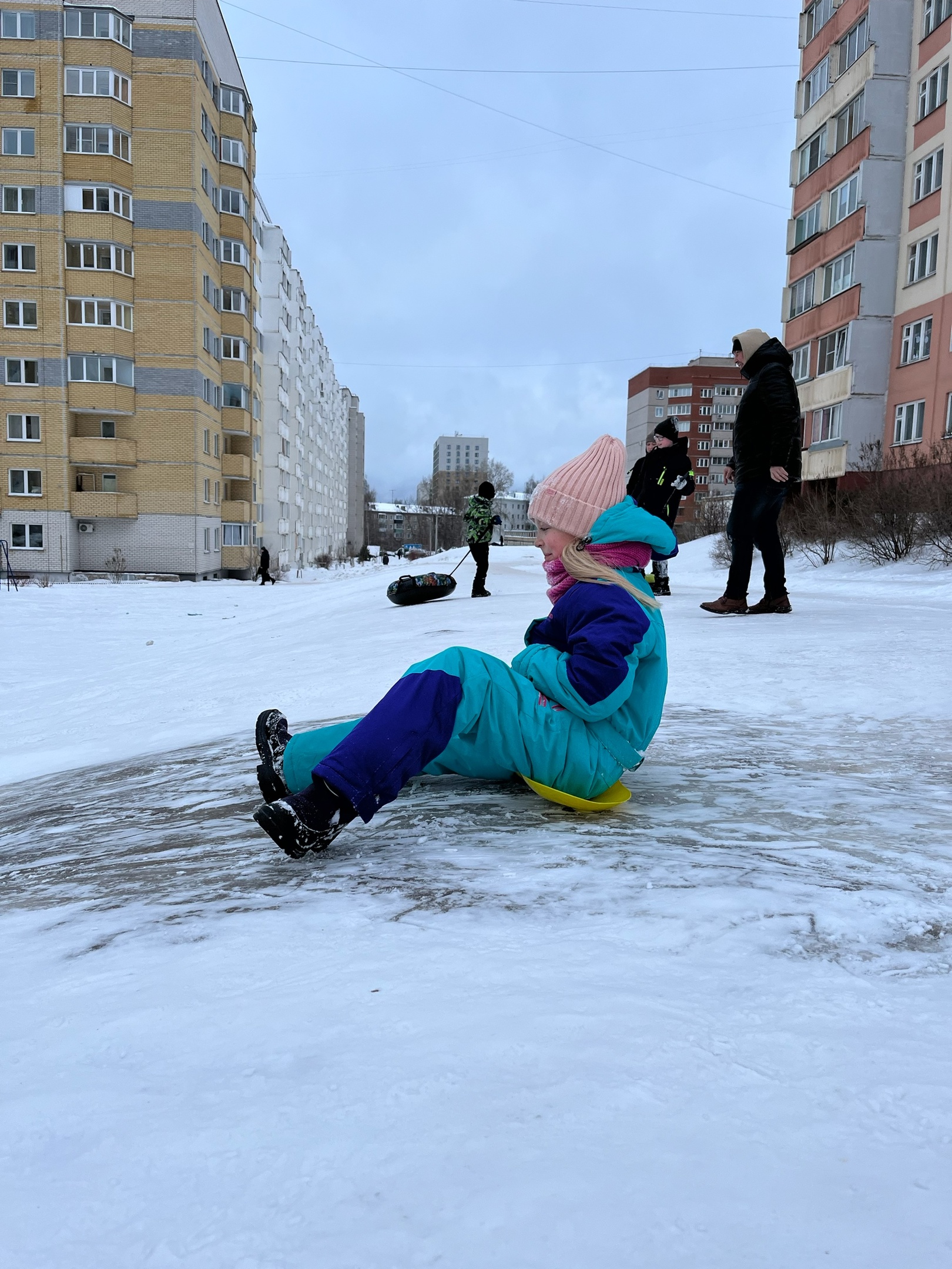 Весенние каникулы в школах перенесли: утверждены новые даты. Дети прыгают от восторга