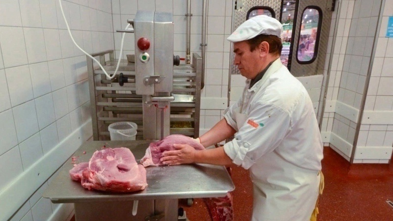 ДНК свиньи и рогатого скота обнаружили в курином фарше, произведенном в Кирове