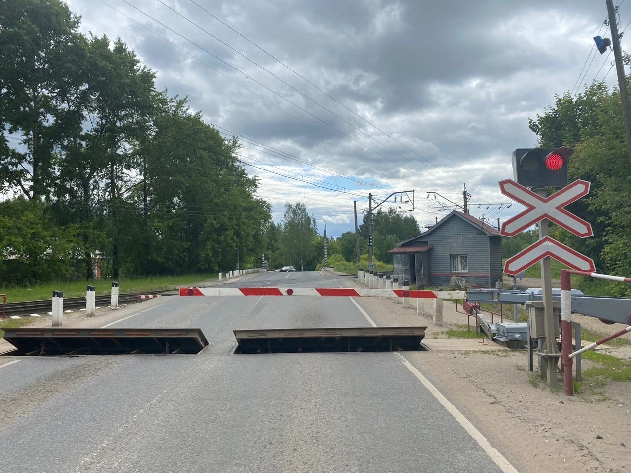 В Кирове на восемь часов ограничат движение транспорта на одном из переездов