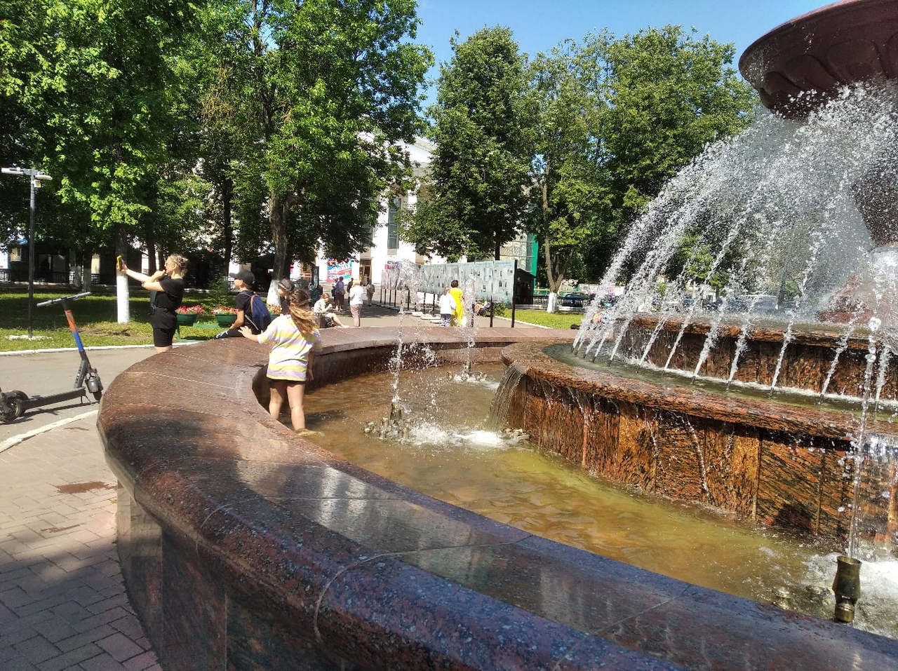 Каникулы в школах перенесли: известны новые летние даты. Дети не в восторге