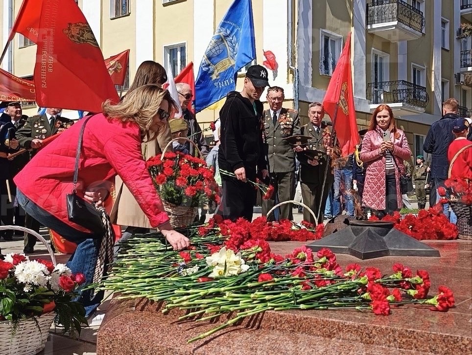 "Бессмертный полк" из 23 тысяч кировчан прошагал по городу: фоторепортаж