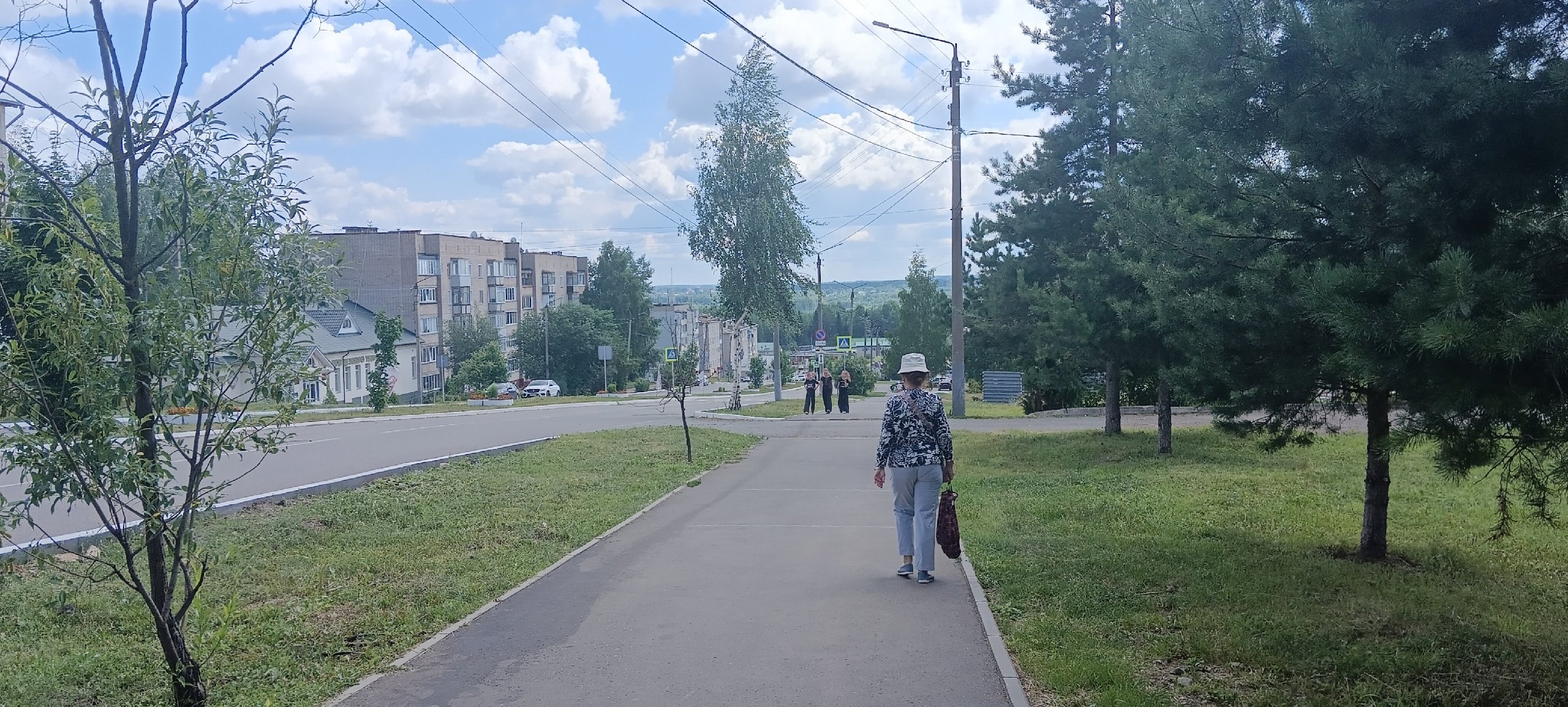 Шестизначную сумму "подарила" кировчанка телефонным аферистам