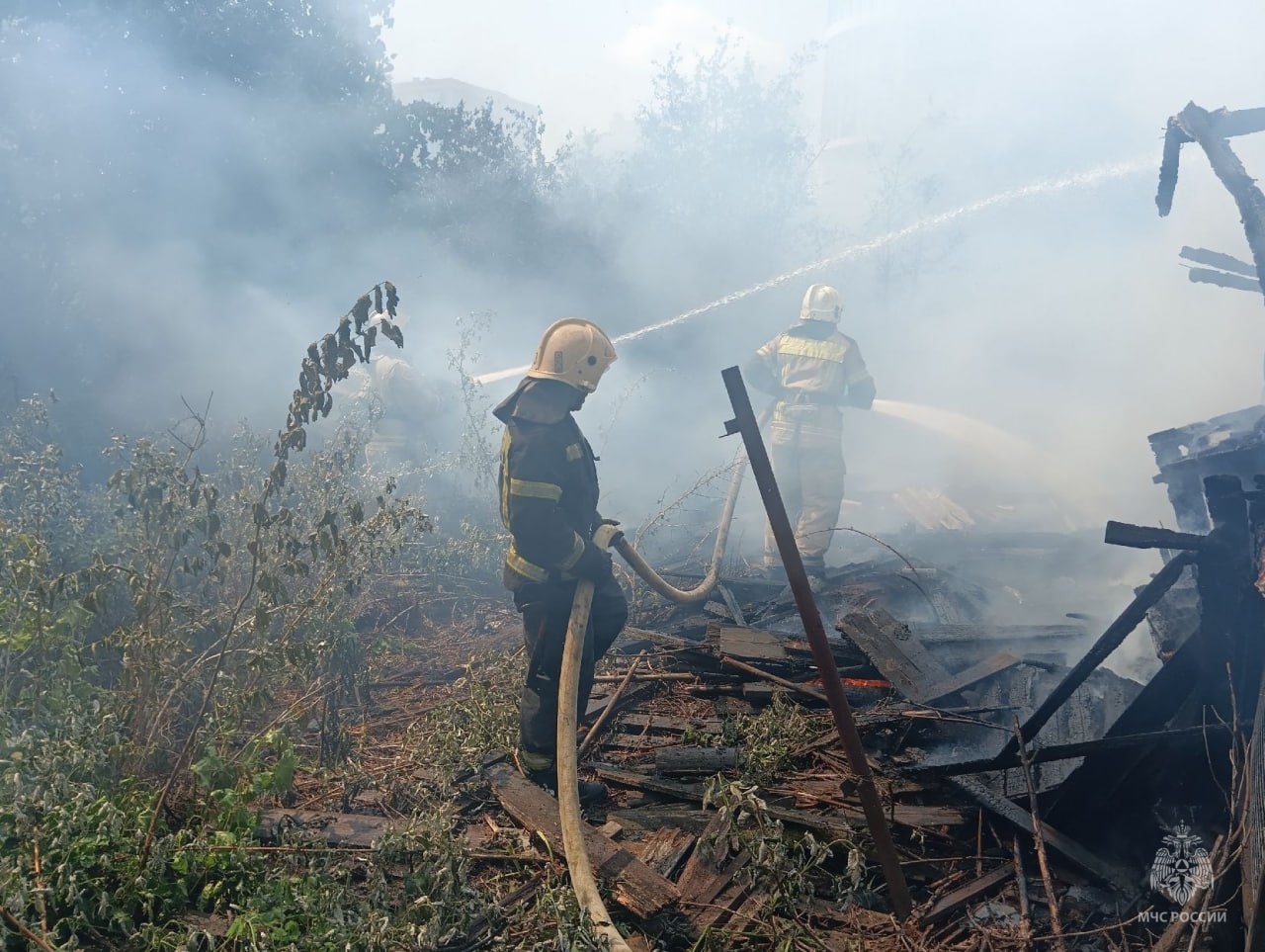 Восемь пожаров и три ДТП произошли в Кировской области 11 июня