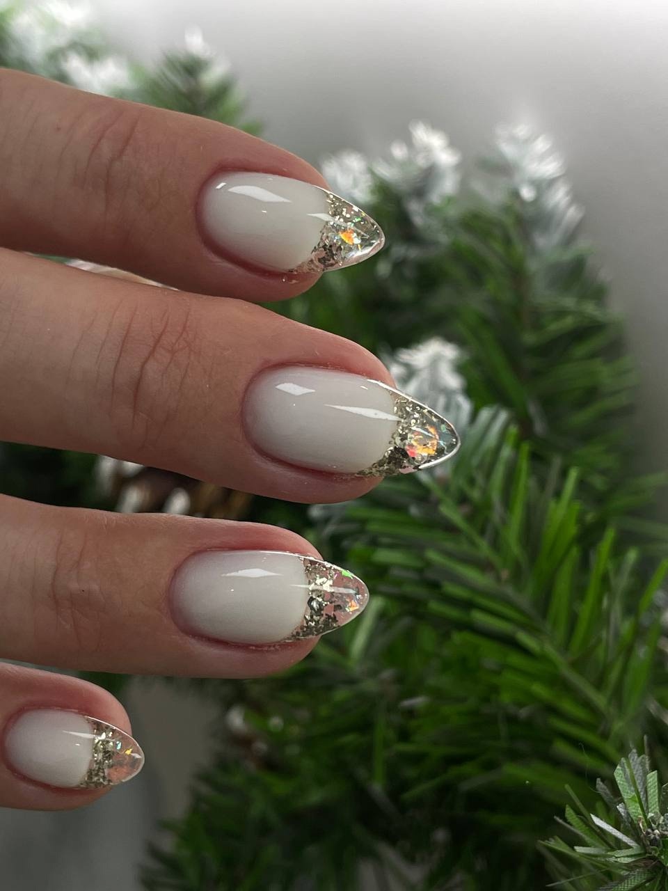 Трендовый маникюр на Новый год-2026 - невозможно отвести взгляд