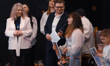 "Добро умножается делением": трогательные моменты, фото и отзывы гостей церемонии награждения проекта "Герой нашего города - 2025" (0+)